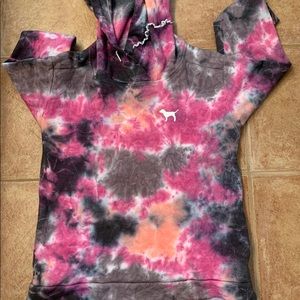 Women’s pink sweatshirt